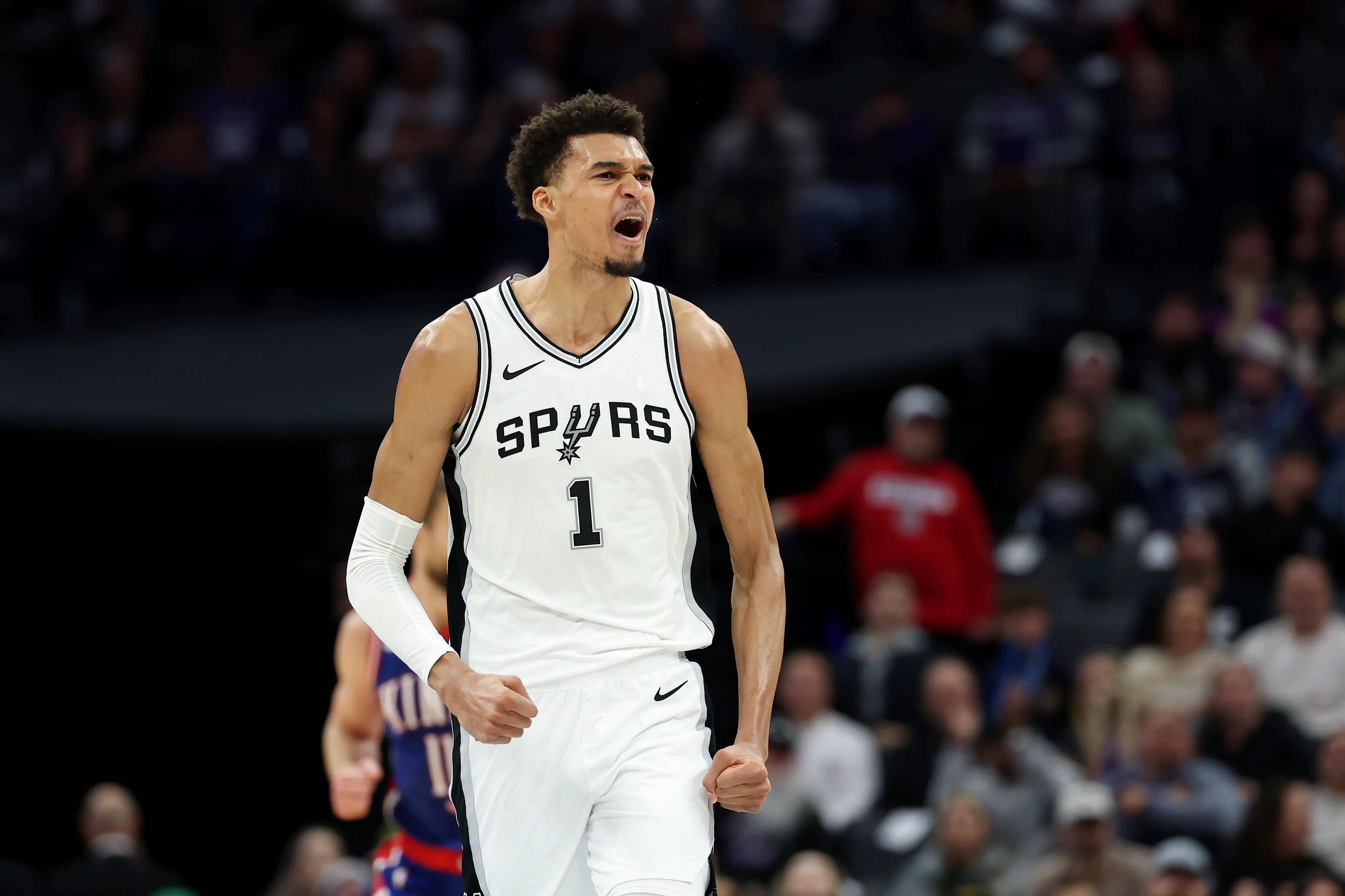 包含集结日突围战来临；纽约尼克斯围绕国王杯豪取连胜；话题不断；身体对抗强度拉满的词条